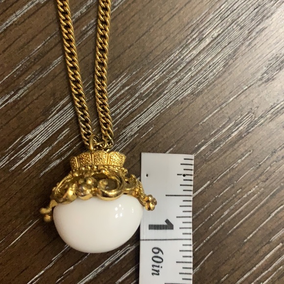 Vintage Double layer black & white egg pendant statement necklace - Picture 12 of 15